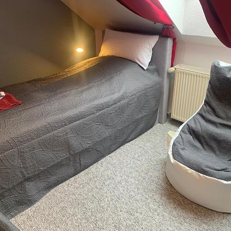 Best-Preis -Vip Lounge- Mit Netflix, Self-Check-In, Ebike Ladestation, Fahrradraum, Wlan Und Netflix - Direkt Am Elberadweg Im Herzen Von Wittenberge Esterno foto