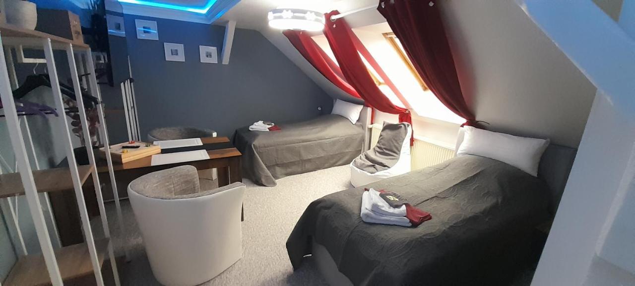 Best-Preis -Vip Lounge- Mit Netflix, Self-Check-In, Ebike Ladestation, Fahrradraum, Wlan Und Netflix - Direkt Am Elberadweg Im Herzen Von Wittenberge Esterno foto