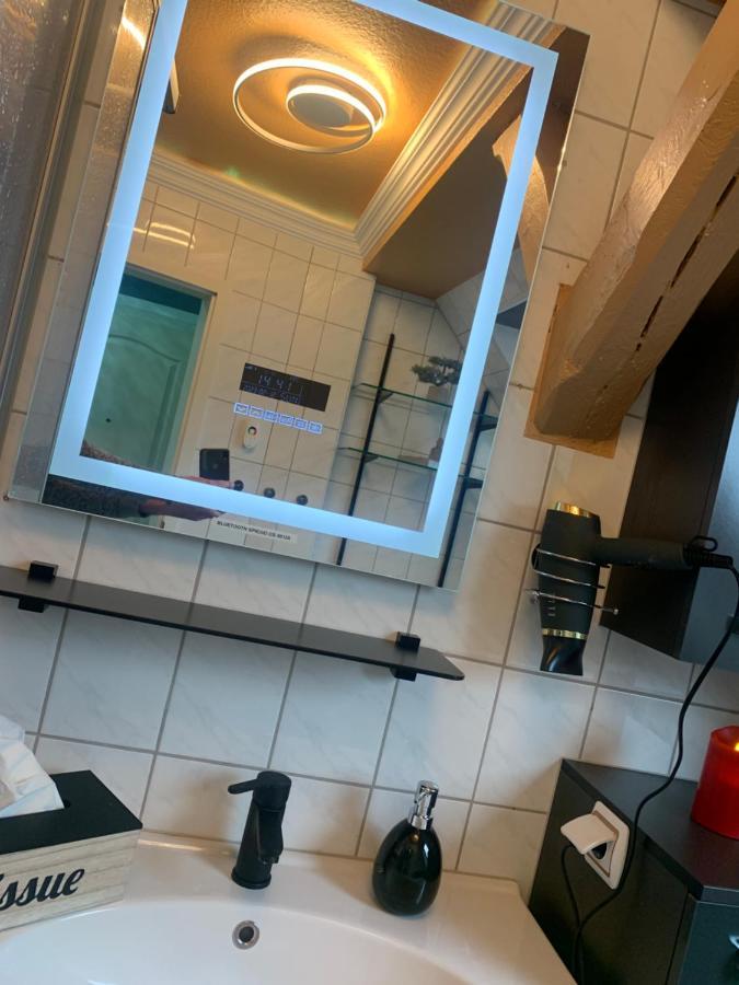 Best-Preis -Vip Lounge- Mit Netflix, Self-Check-In, Ebike Ladestation, Fahrradraum, Wlan Und Netflix - Direkt Am Elberadweg Im Herzen Von Wittenberge Esterno foto