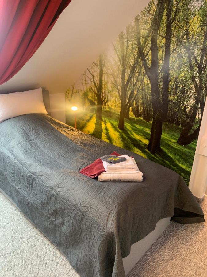 Best-Preis -Vip Lounge- Mit Netflix, Self-Check-In, Ebike Ladestation, Fahrradraum, Wlan Und Netflix - Direkt Am Elberadweg Im Herzen Von Wittenberge Esterno foto